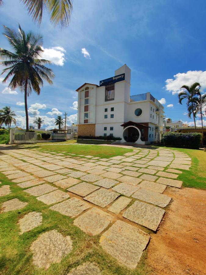 Airport Regency Hotel Devanahalli Buitenkant foto